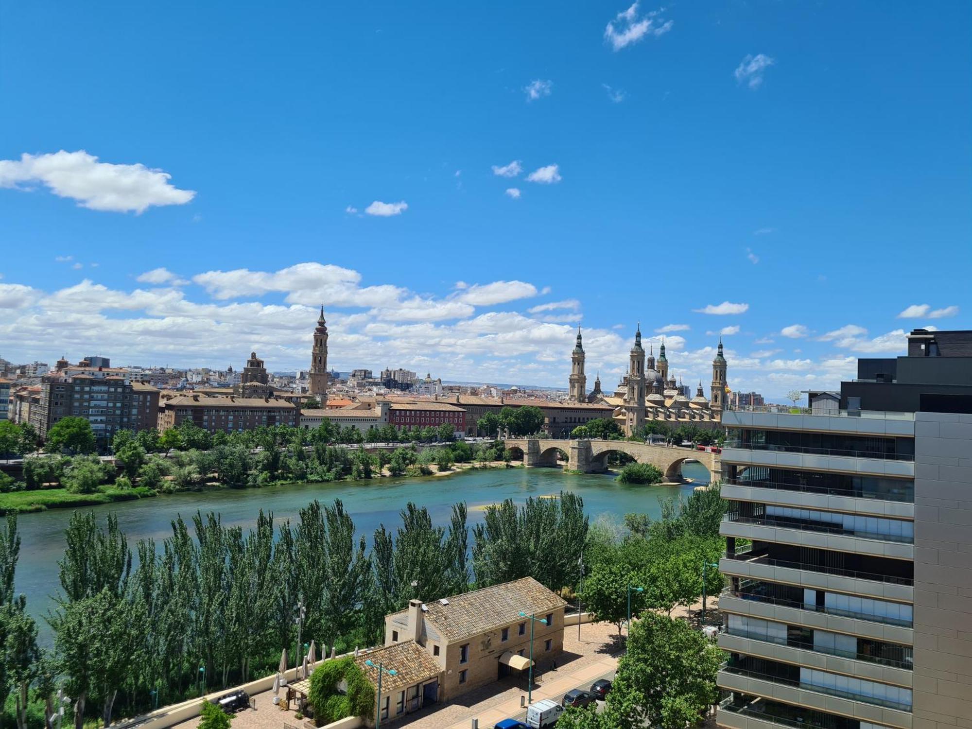 Dos Torres Ribera Play & Relax Con Jacuzzi Y Cine Apartamento Saragoça Exterior foto